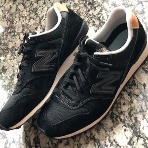 New Balance 696 women’s shoe